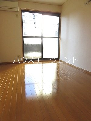 その他部屋・スペース　室内明るいですね