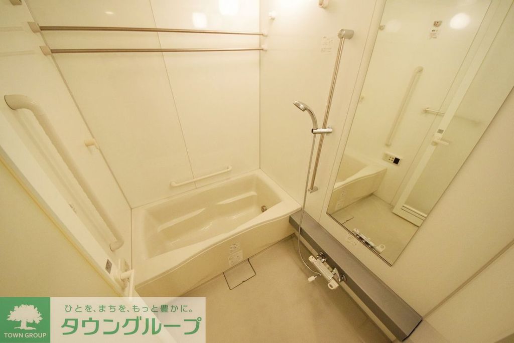 バス・シャワールーム　お問合せは(株)タウンハウジングレジデンス事業部　赤坂店・…