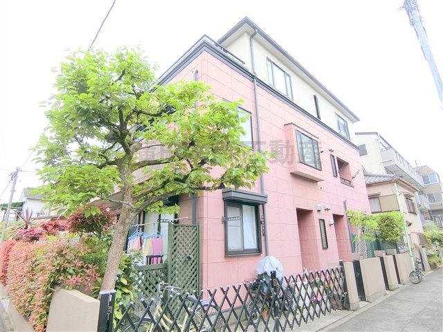建物外観　1997年1月築　木造地上3階建て総戸数5戸　Wi-Fi対応
