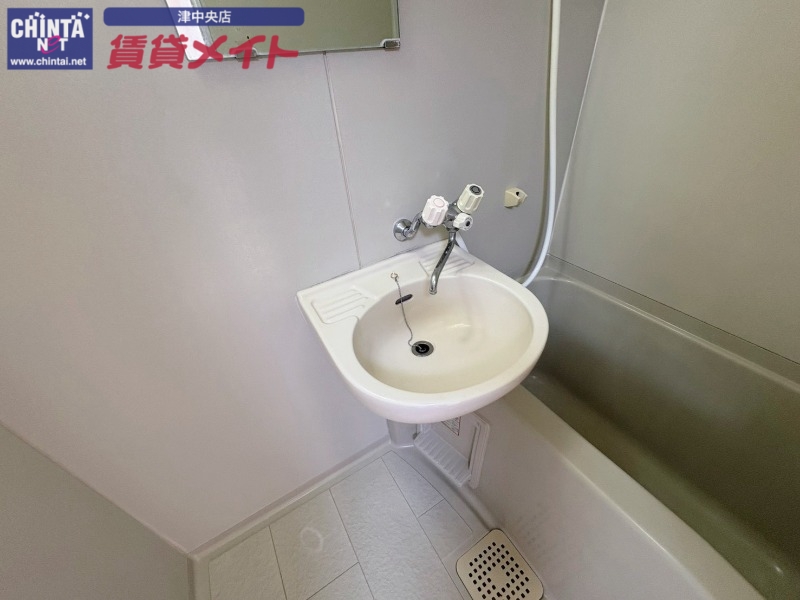 洗面設備　同物件別室画像