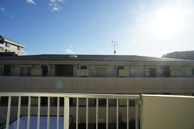 眺望　参考写真（同建物別部屋のものです）※家具は配置イメージです。
