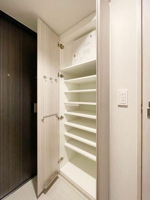 ブリリアイスト新御徒町の玄関写真