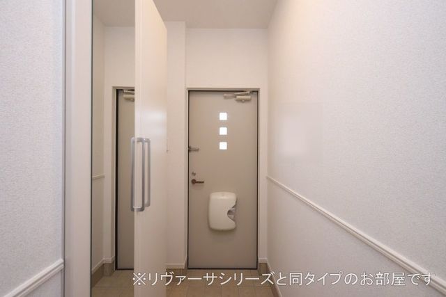 秩父鉄道 西羽生駅 徒歩10分 2階建 築5年の玄関写真