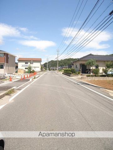 その他　前面道路（その他）まで10m