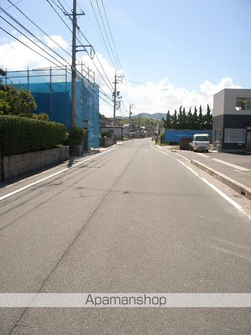 その他　前面道路（その他）まで10m