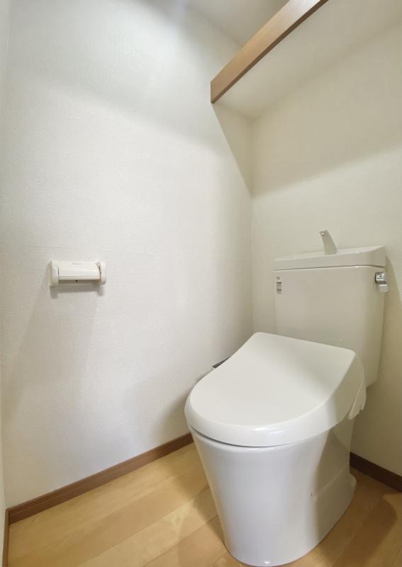 ＪＲ鹿児島本線 上熊本駅 徒歩5分 3階建 築40年のトイレ写真