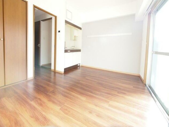 居室・リビング　※別部屋参考写真