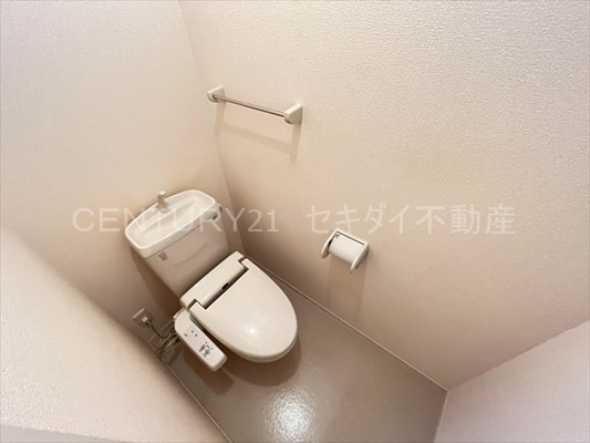 トイレ　温水洗浄便座