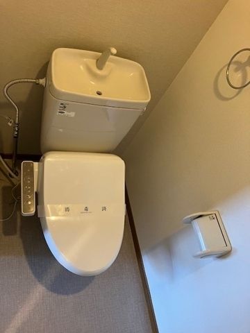 ウイングコートF館のトイレ写真