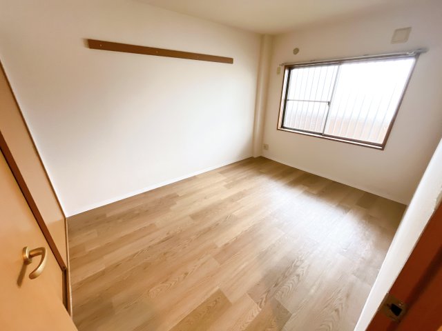 有松ヒルズ Aの居間写真