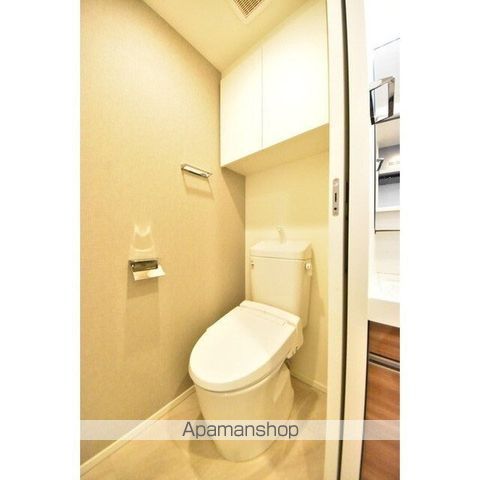 都営大江戸線 新宿西口駅 徒歩5分 9階建 築2年のトイレ写真