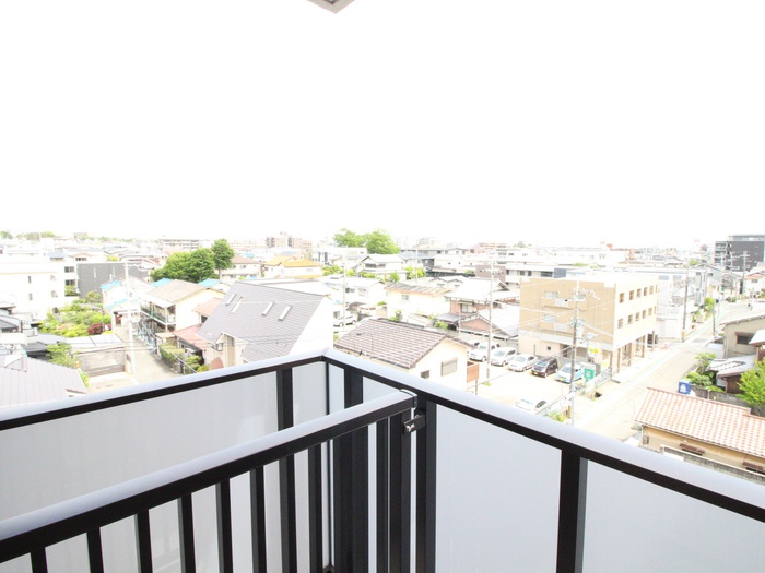 Brillia池田満寿美町の居間写真
