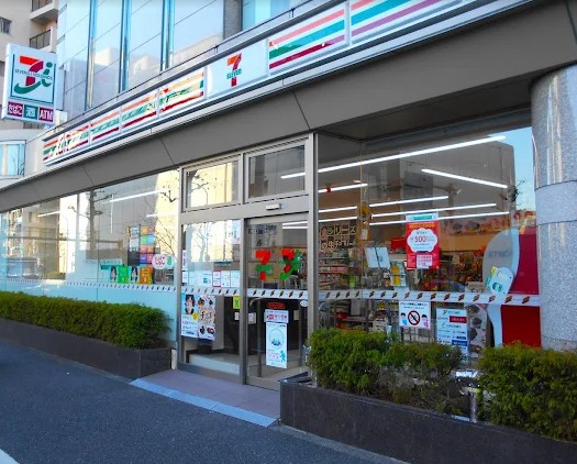 コンビニ　セブンイレブン目黒3丁目店（コンビニ）まで374m