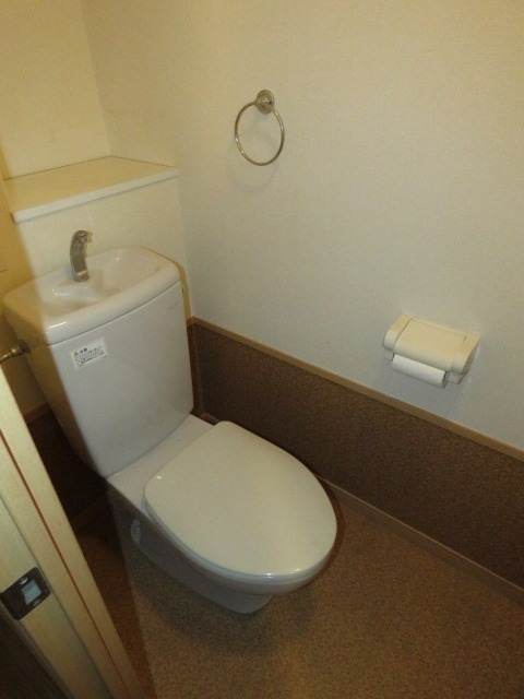 ＪＲ博多南線 博多南駅 徒歩10分 5階建 築26年のトイレ写真