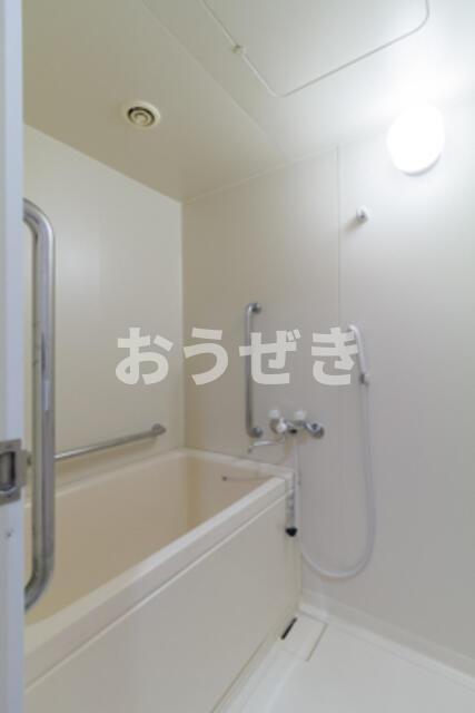 バス・シャワールーム　※写真は同タイプ住戸です。