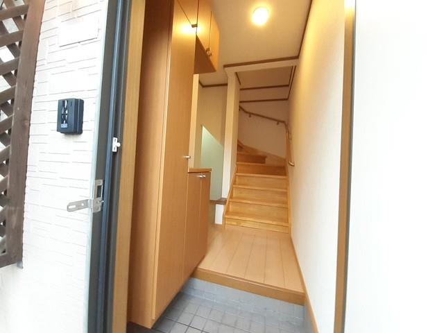 ＪＲ山陽本線 土山駅 徒歩19分 2階建 築26年の玄関写真