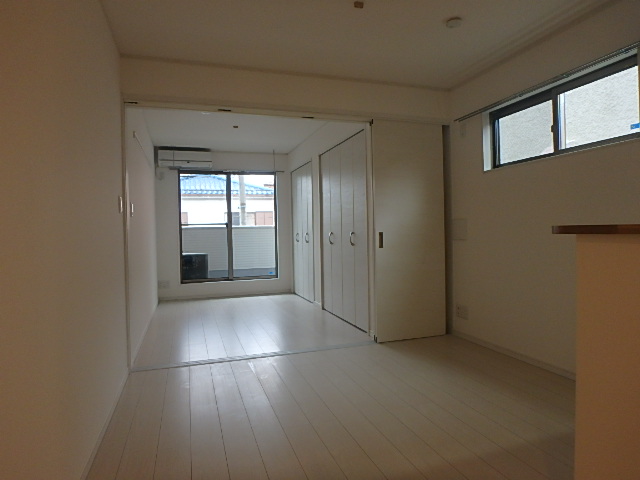 LAUREL坂下の居間写真