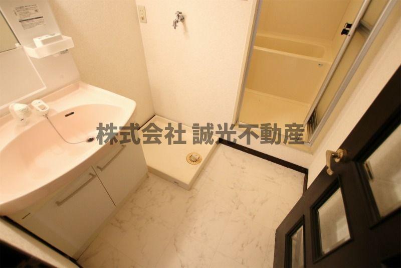 地下鉄七隈線 天神南駅 徒歩6分 6階建 築39年の風呂写真
