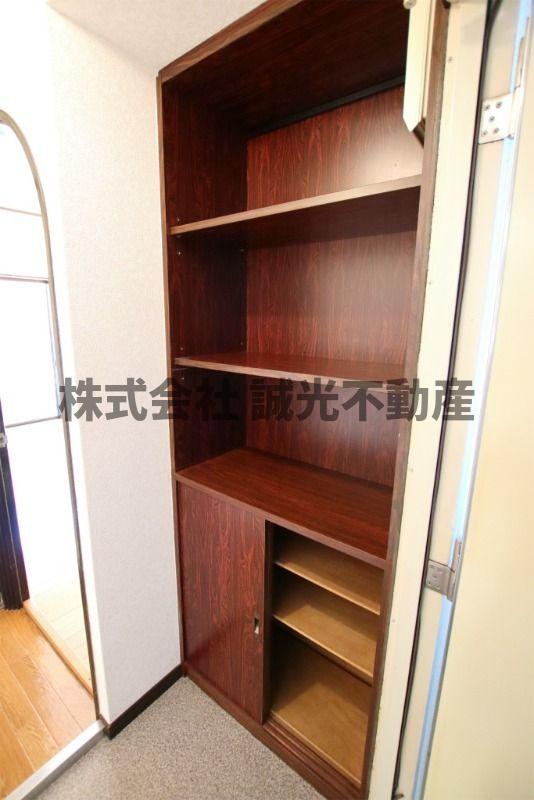 地下鉄七隈線 天神南駅 徒歩6分 6階建 築39年の内装写真