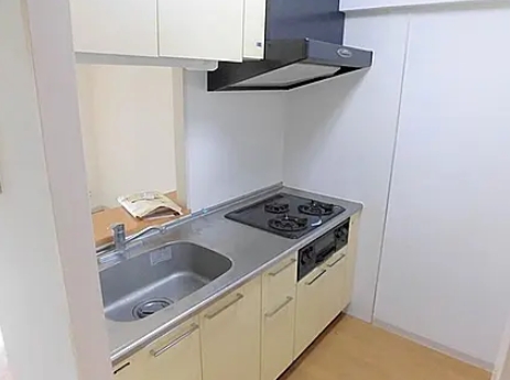 キッチン　コンパクトなキッチンで掃除もラクラク
