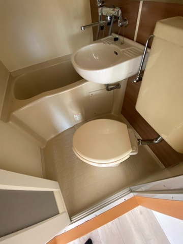 トイレ　浴室内にトイレがあります☆