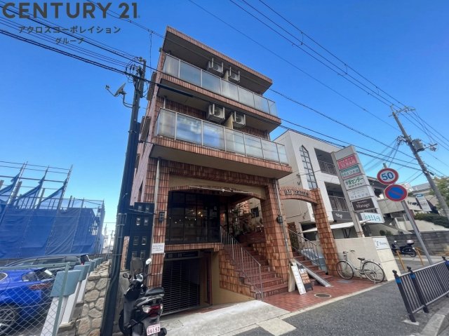 建物外観　オートロック完備で安心のセキュリティ♪