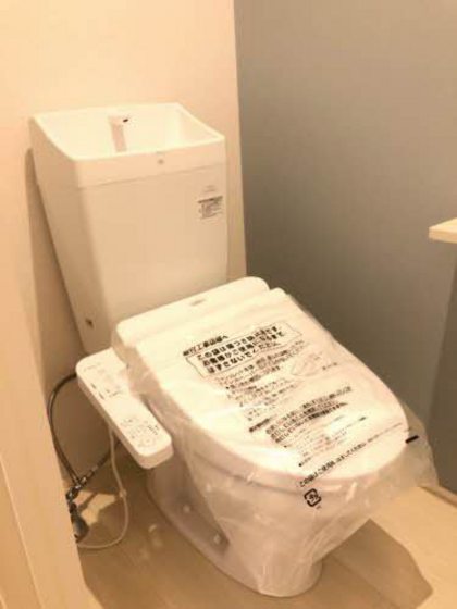 メゾンルララ 西古松のトイレ写真