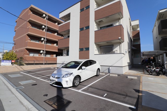 駐車場　敷地内駐車場