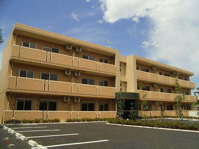 建物外観　外観タイル張りです