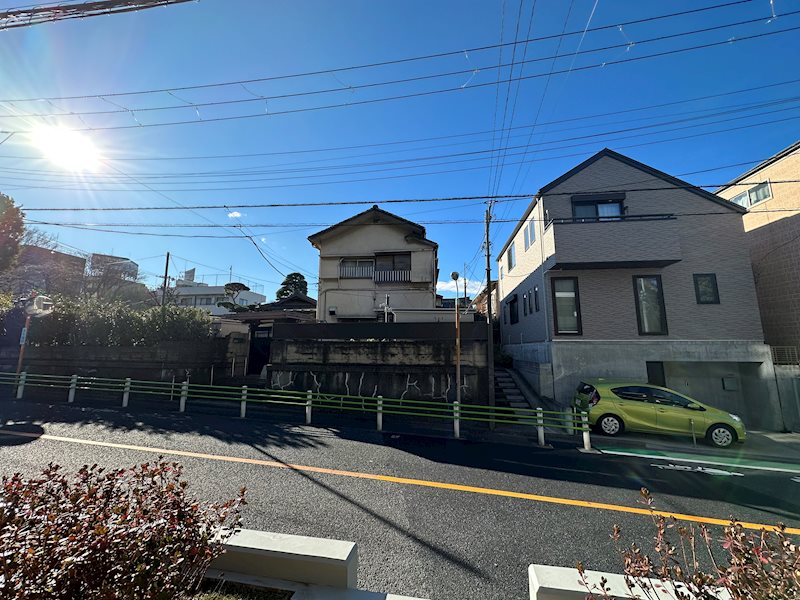 眺望　前面道路が坂道のため1階でも気になりません！
