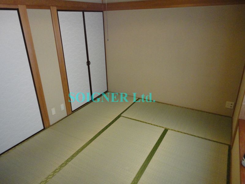 居室・リビング　２階和室