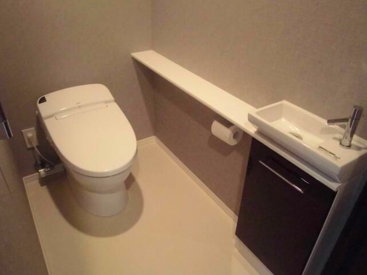 DEUX TOURS CANAL & SPA WESTのトイレ写真
