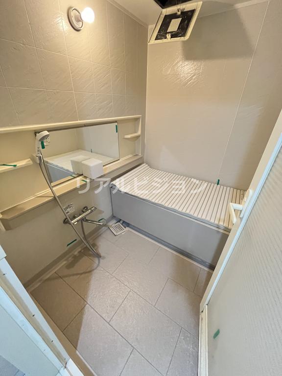 バス・シャワールーム　他部屋参考写真です。