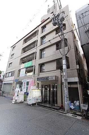 大阪市平野区加美鞍作のマンションの建物外観