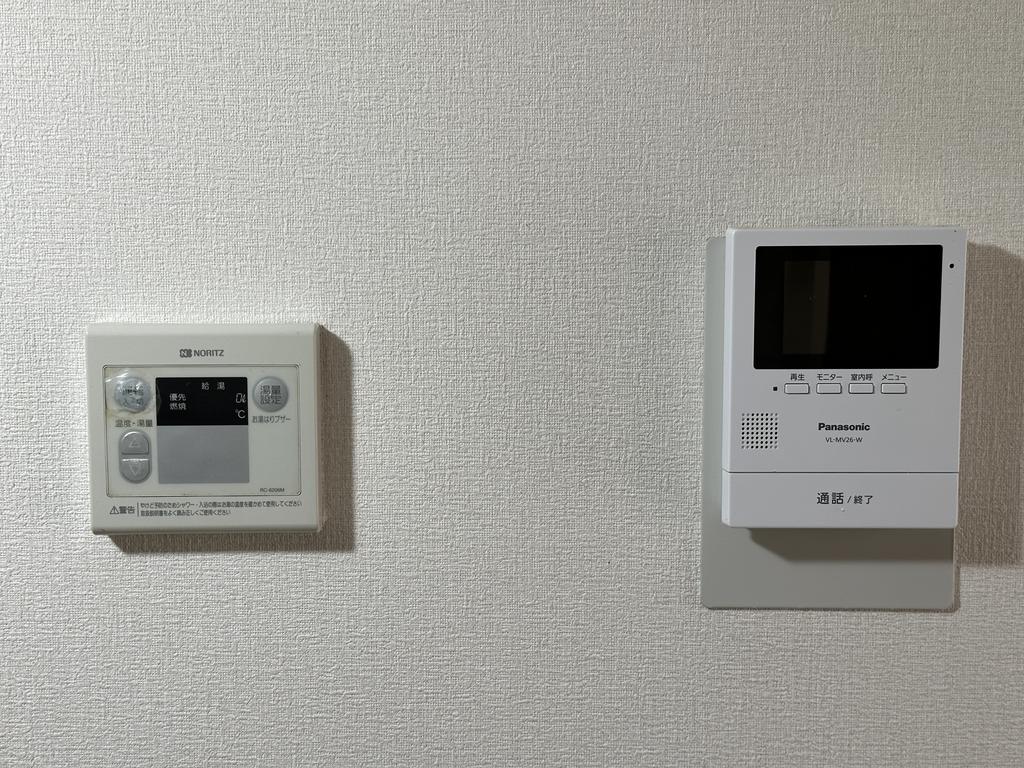 セキュリティ　モニタ付きドアホン・給湯パネル