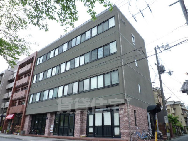 京都市左京区岡崎西天王町のマンションの建物外観