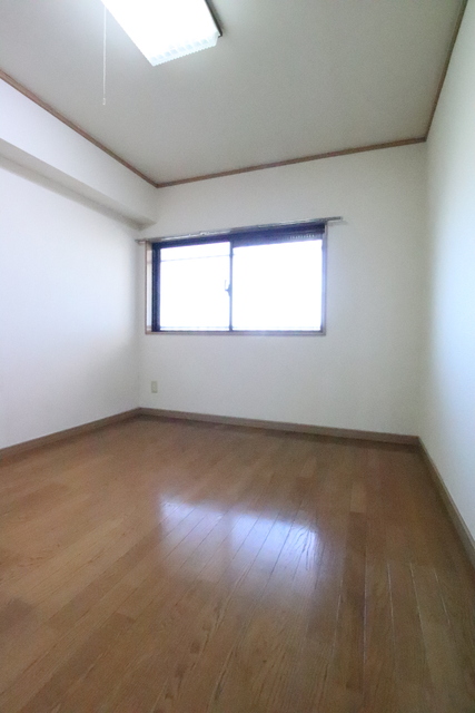 その他部屋・スペース　６帖の洋室　※照明は設備ではありません
