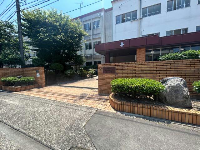 【さくらハイツ六番町の中学校】