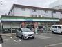 コンビニ　ファミリーマート　岩塚本通三丁目店（コンビニ）まで695m