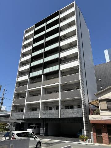 東大阪市長田西のマンションの建物外観