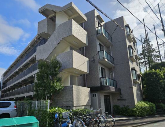 相模原市南区新磯野のマンションの建物外観