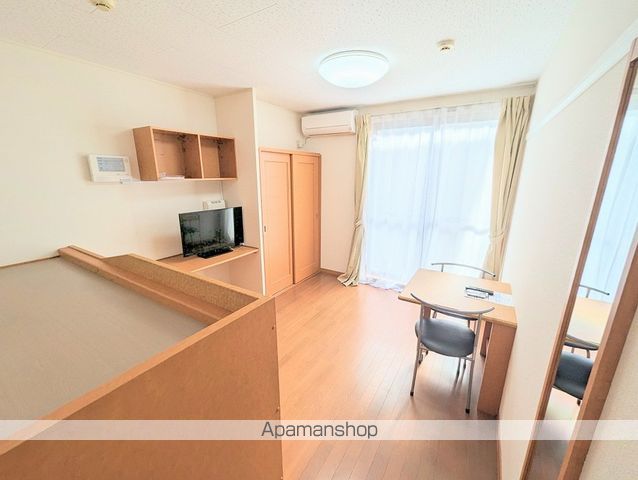 レオパレス源藤の居間写真