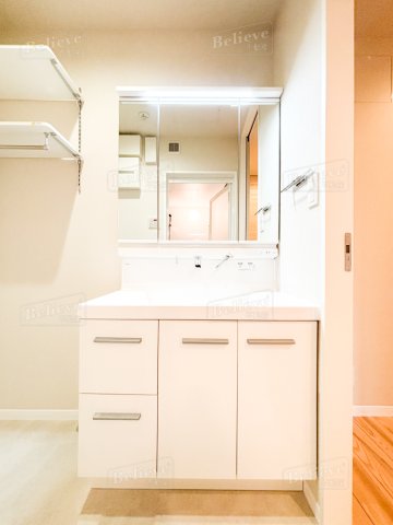 洗面設備　綺麗で明るい洗面所です☆