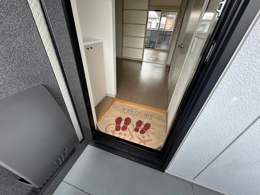バルコニー　玄関