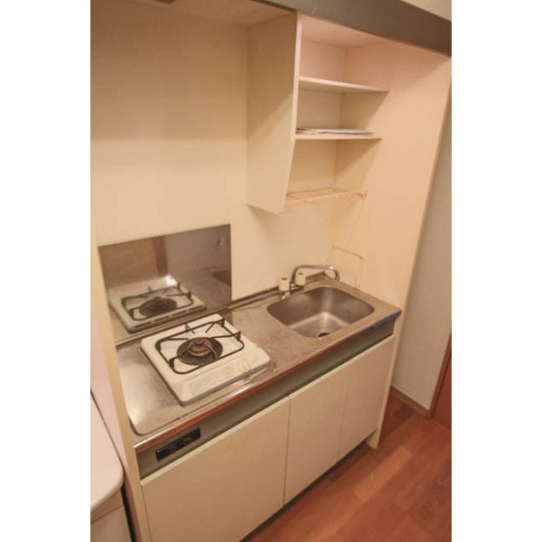 キッチン　同じ建物の別なお部屋