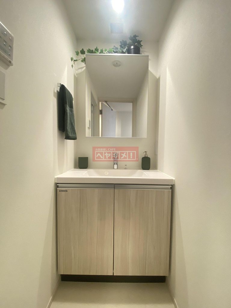 洗面設備　収納