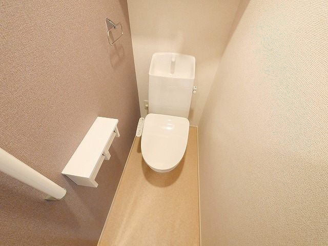 トイレ　清潔感のあるトイレです