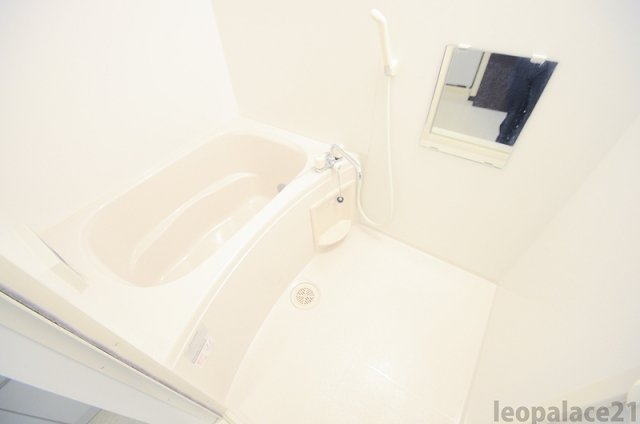バス・シャワールーム　広々とした快適なお風呂