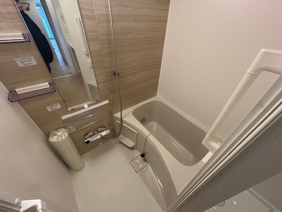 バス・シャワールーム　※別部屋の写真です