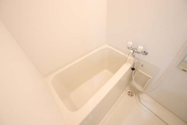 バス・シャワールーム　※他のお部屋の参考写真です